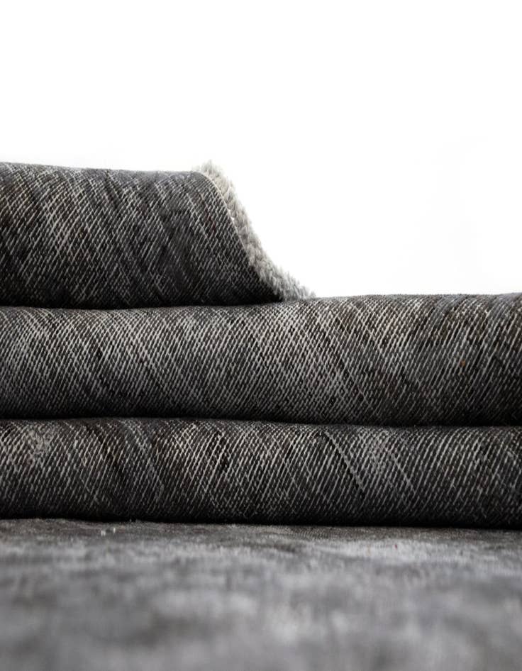 Detail image of 9' 6 x 13' 8  Hand Knotted Vintage Royal Persian Wool Rug