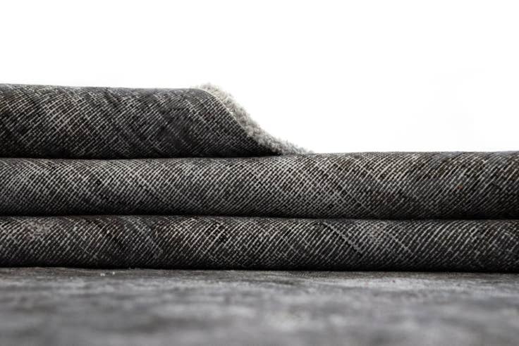 Detail image of 9' 6 x 13' 8 Hand Knotted Vintage Royal Persian Wool Rug