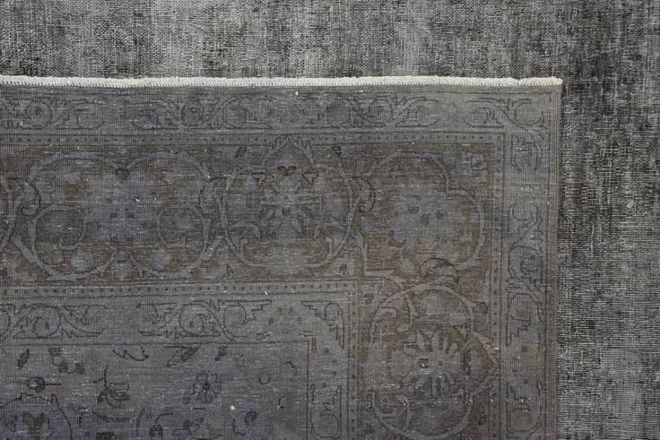 Detail image of 9' 6 x 13' 8 Hand Knotted Vintage Royal Persian Wool Rug
