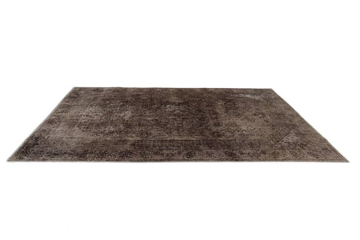 Detail image of 6' 4 x 9' 9 Vintage Royal Wool Rug