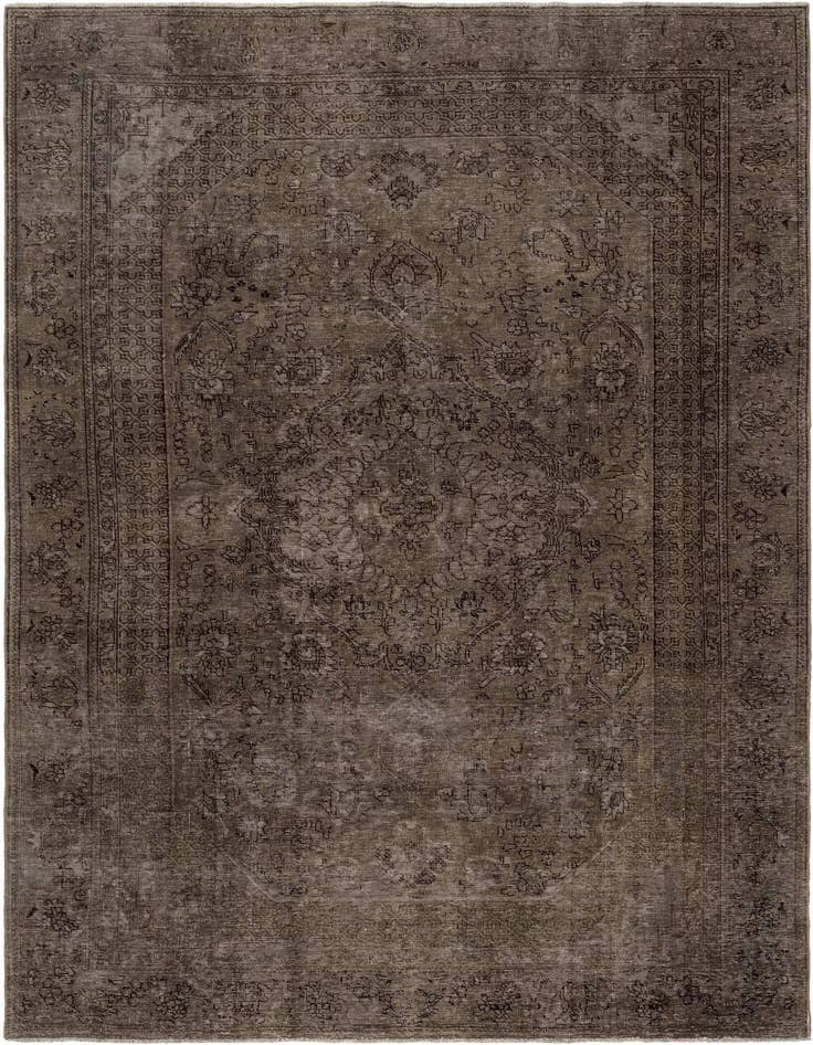 Detail image of 6' 4 x 9' 9 Vintage Royal Wool Rug