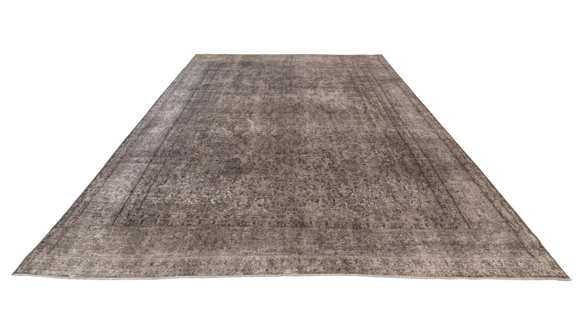 9' 9 x 13' 5 Vintage Royal Wool Rug