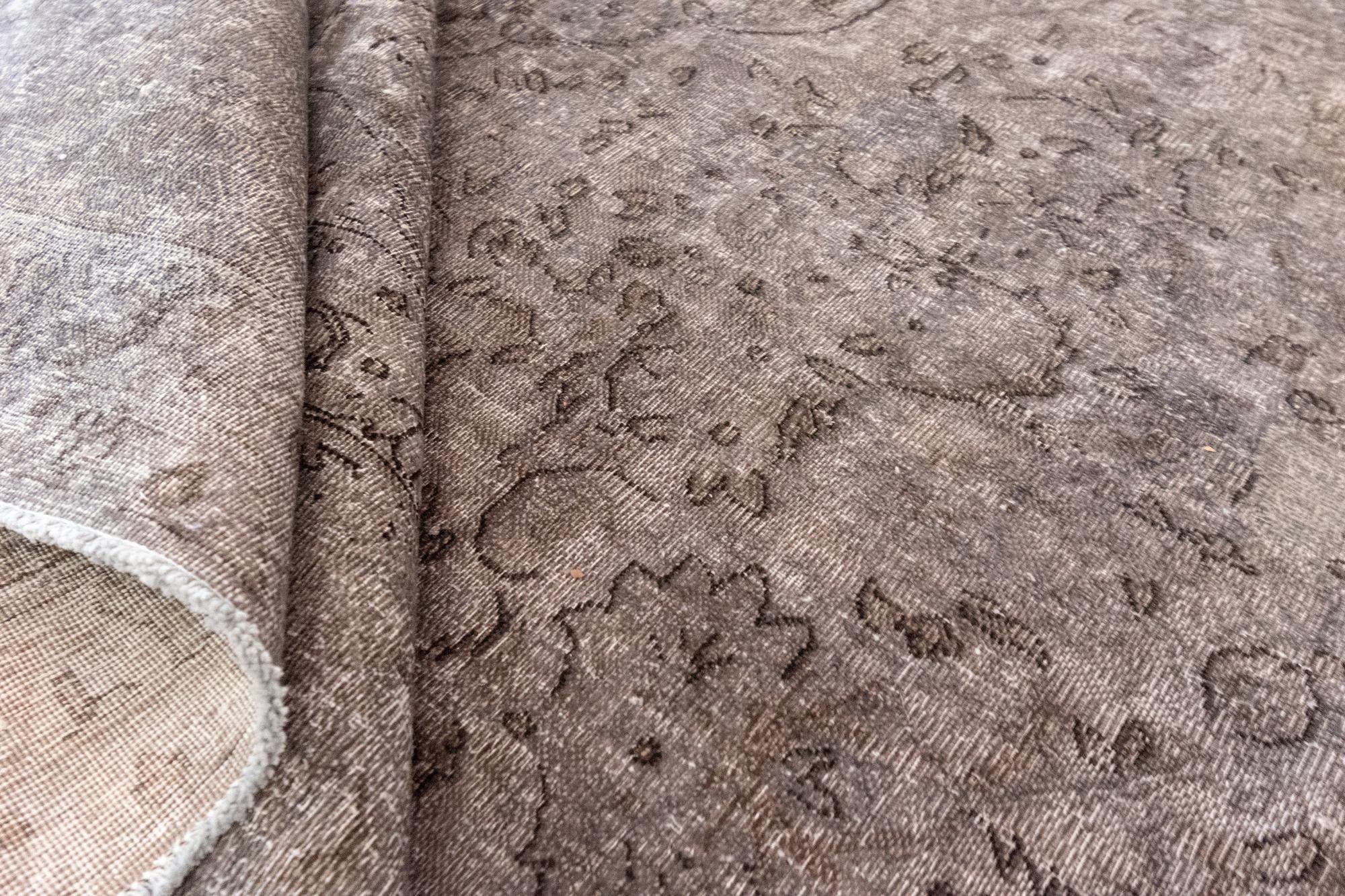9' 9 x 13' 5 Vintage Royal Wool Rug