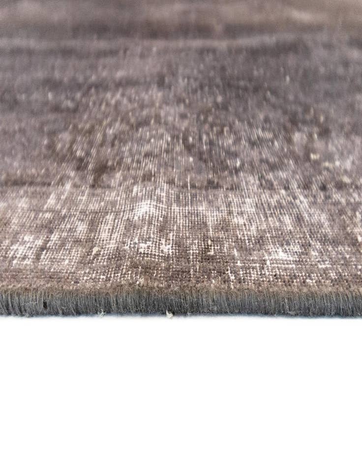 Detail image of 9' 7 x 13' 7 Vintage Royal Wool Rug