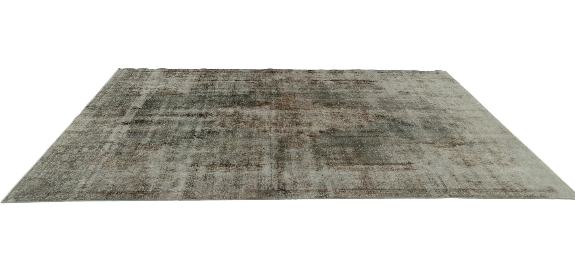 6' 8 x 10' 2 Vintage Royal Wool Rug