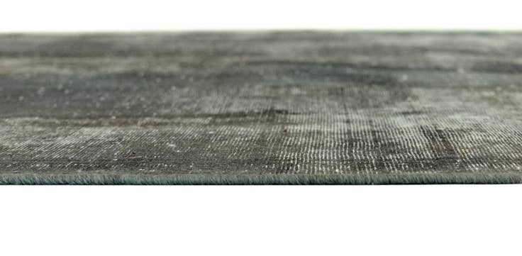 Detail image of 6' 8 x 10' 2 Vintage Royal Wool Rug