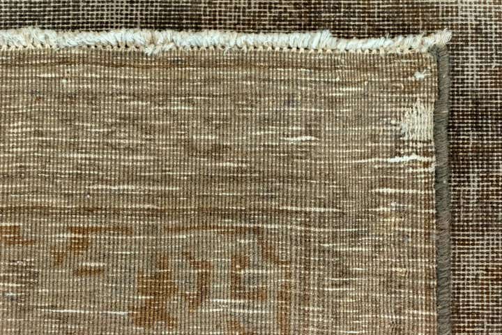 6' 8 x 10' 2 Vintage Royal Wool Rug