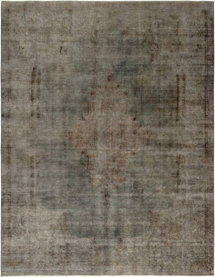 Detail image of 6' 8 x 10' 2 Vintage Royal Wool Rug