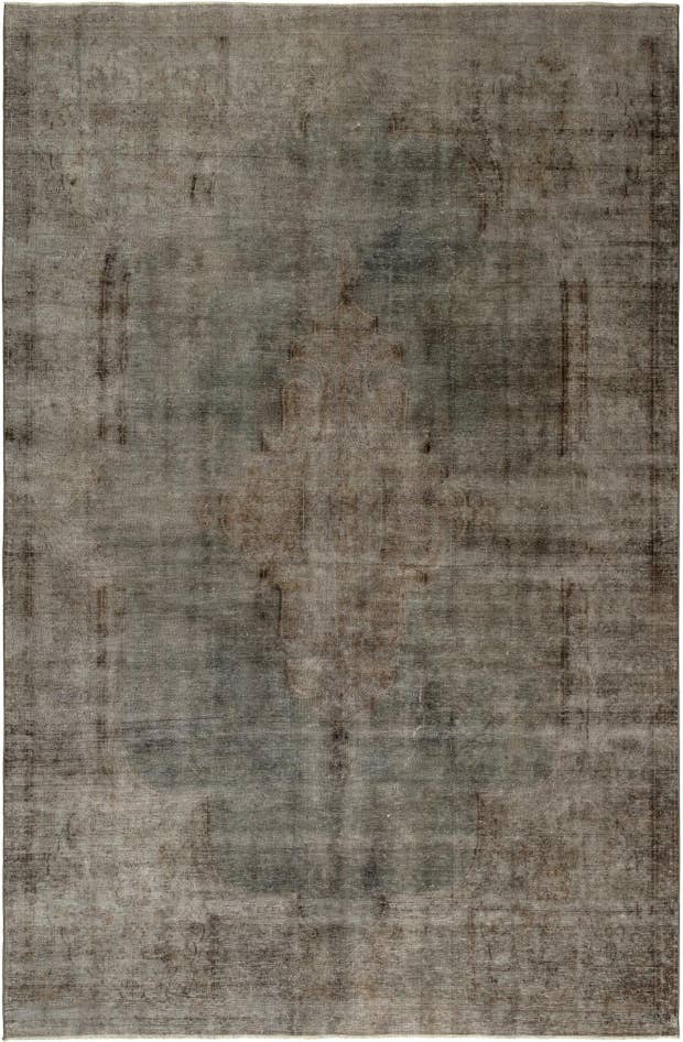 Detail image of 6' 8 x 10' 2 Vintage Royal Wool Rug