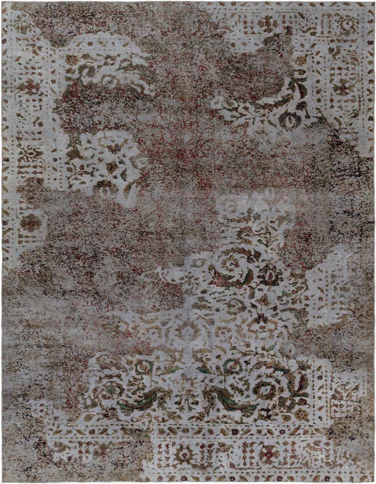 Detail image of 6' 3 x 9' 8 Vintage Royal Wool Rug