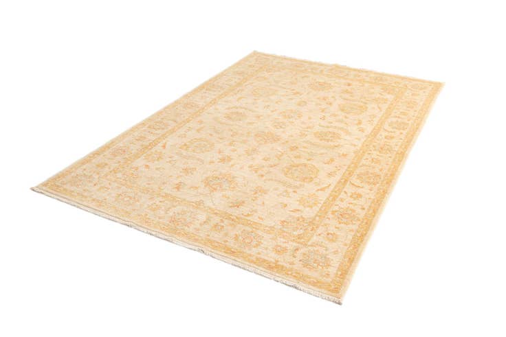 Detail image of 6' 6 x 9' 8 Ziegler Wool Rug