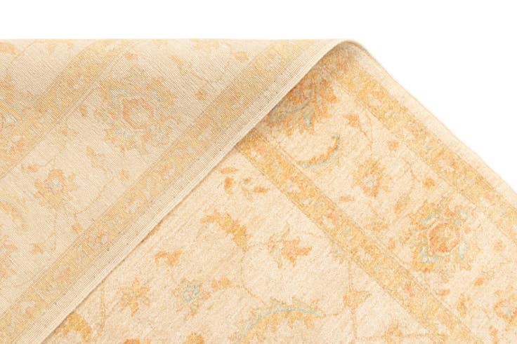 Detail image of 6' 6 x 9' 8 Ziegler Wool Rug