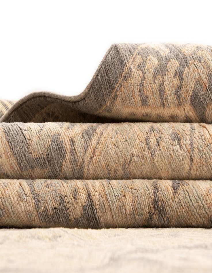 Detail image of 8' 10 x 12' 2 Ziegler Wool Rug