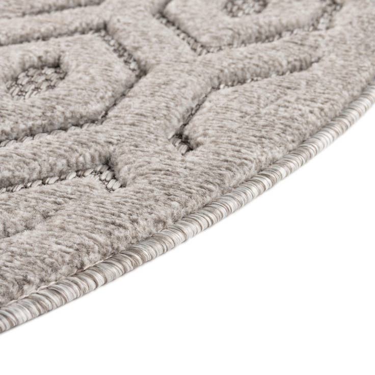 Detail image of 3' x 3' Easy-Clean Trellis Textured Indoor / Outdoor Round Rug