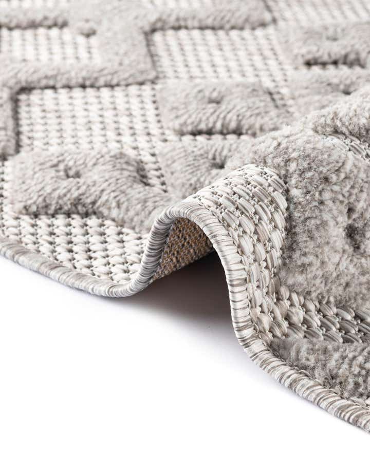 2' x 8' Easy-Clean Trellis Textured Indoor / Outdoor Runner Rug