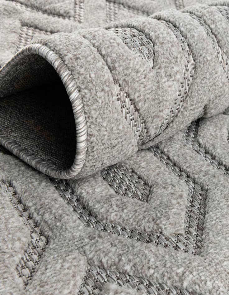 Detail image of 7' 10 x 7' 10 Easy-Clean Trellis Textured Indoor / Outdoor Square Rug