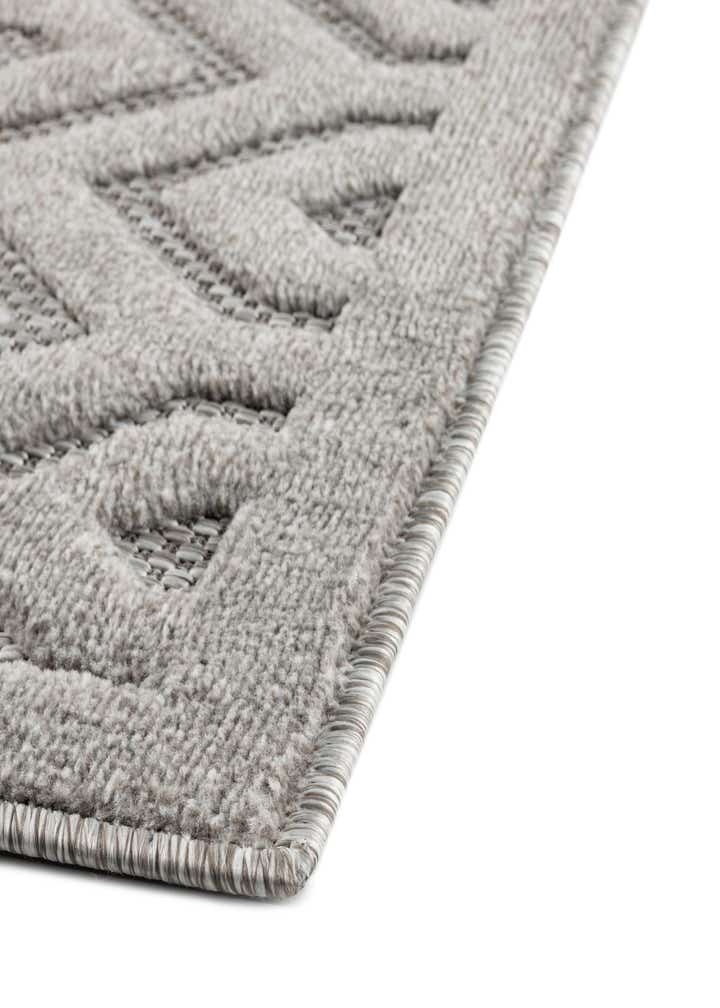 7' 10 x 7' 10 Easy-Clean Trellis Textured Indoor / Outdoor Square Rug