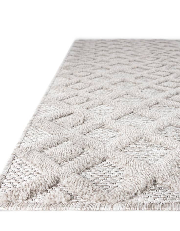 Detail image of 7' 10 x 7' 10 Easy-Clean Trellis Textured Indoor / Outdoor Square Rug