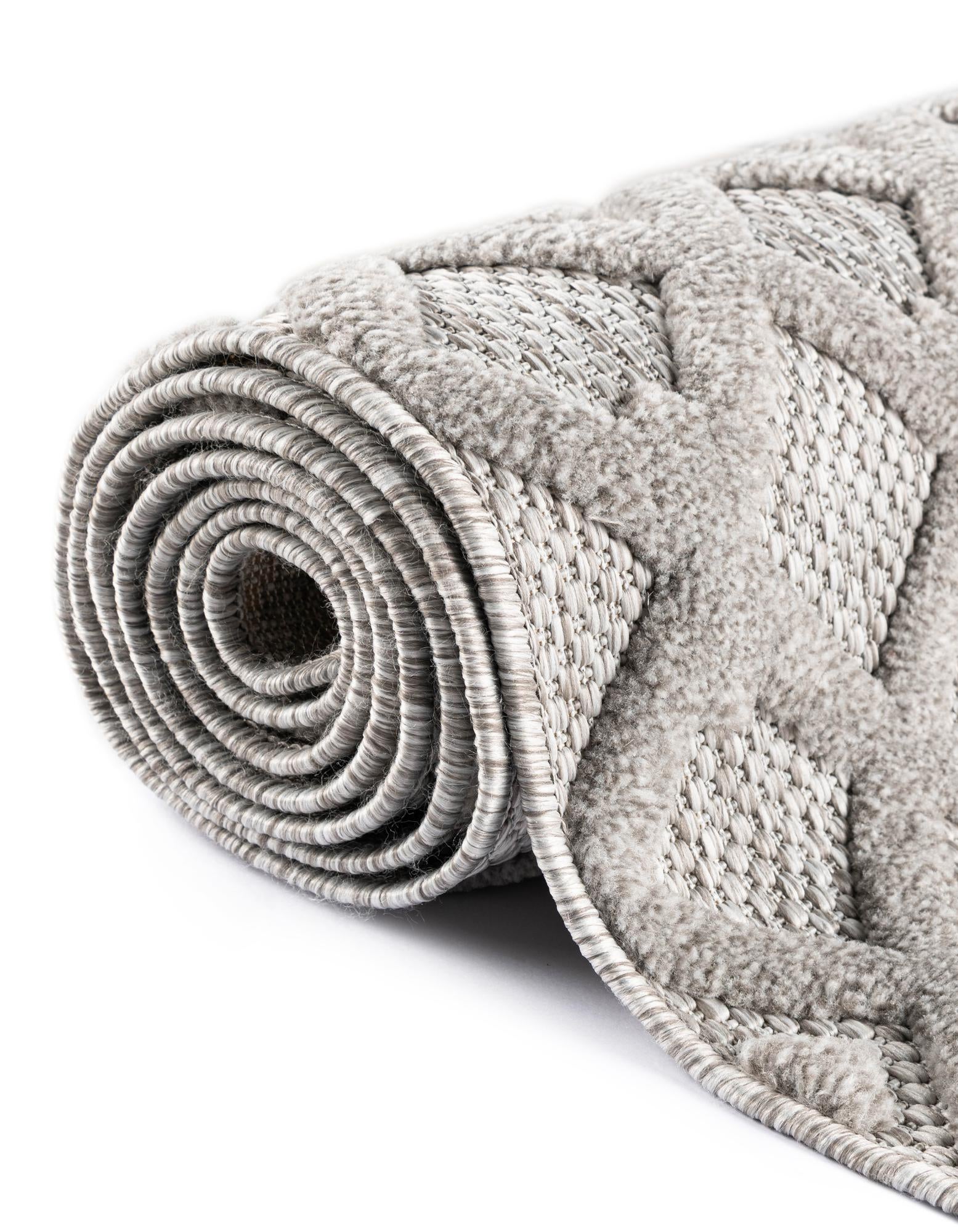 7' 10 x 7' 10 Easy-Clean Trellis Textured Indoor / Outdoor Square Rug