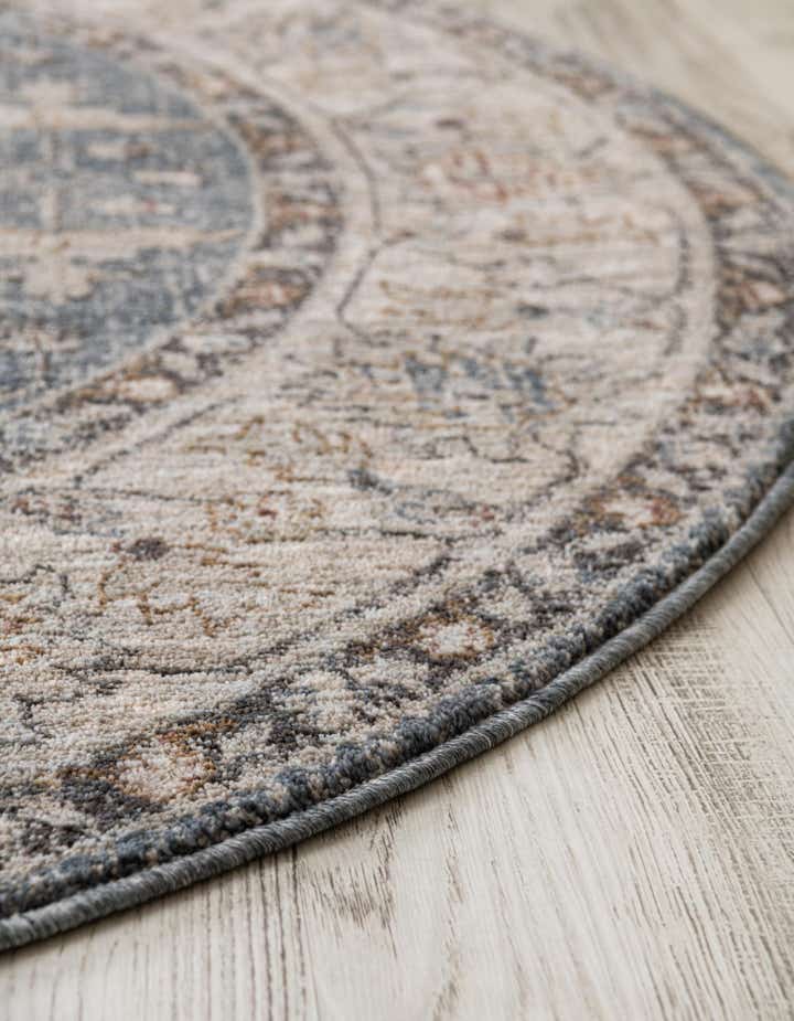 5' 3 x 5' 3 Eco Traditional Round Rug
