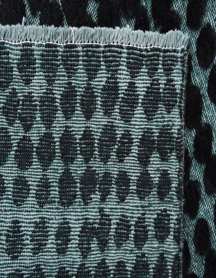 Detail image of 6' 7 x 10' 3  Hand Knotted Darya Wool Rug