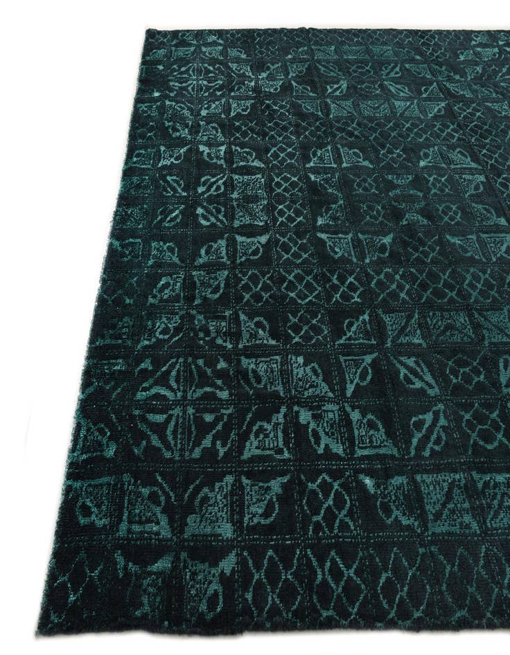 Detail image of 8' x 9' 10  Hand Knotted Darya Wool Rug