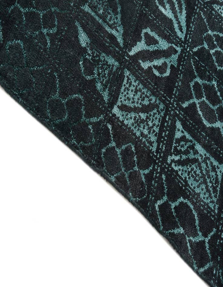 Detail image of 8' x 10' Hand Knotted Darya Wool Rug