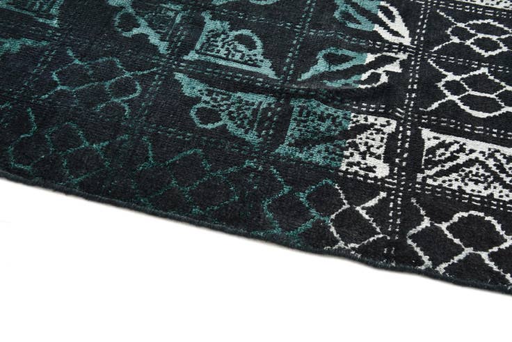 Detail image of 7' 8 x 10' 2 Hand Knotted Darya Rug