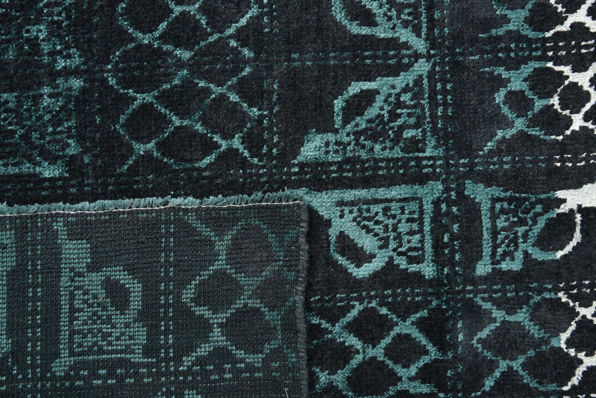 7' 8 x 10' 2 Hand Knotted Darya Rug