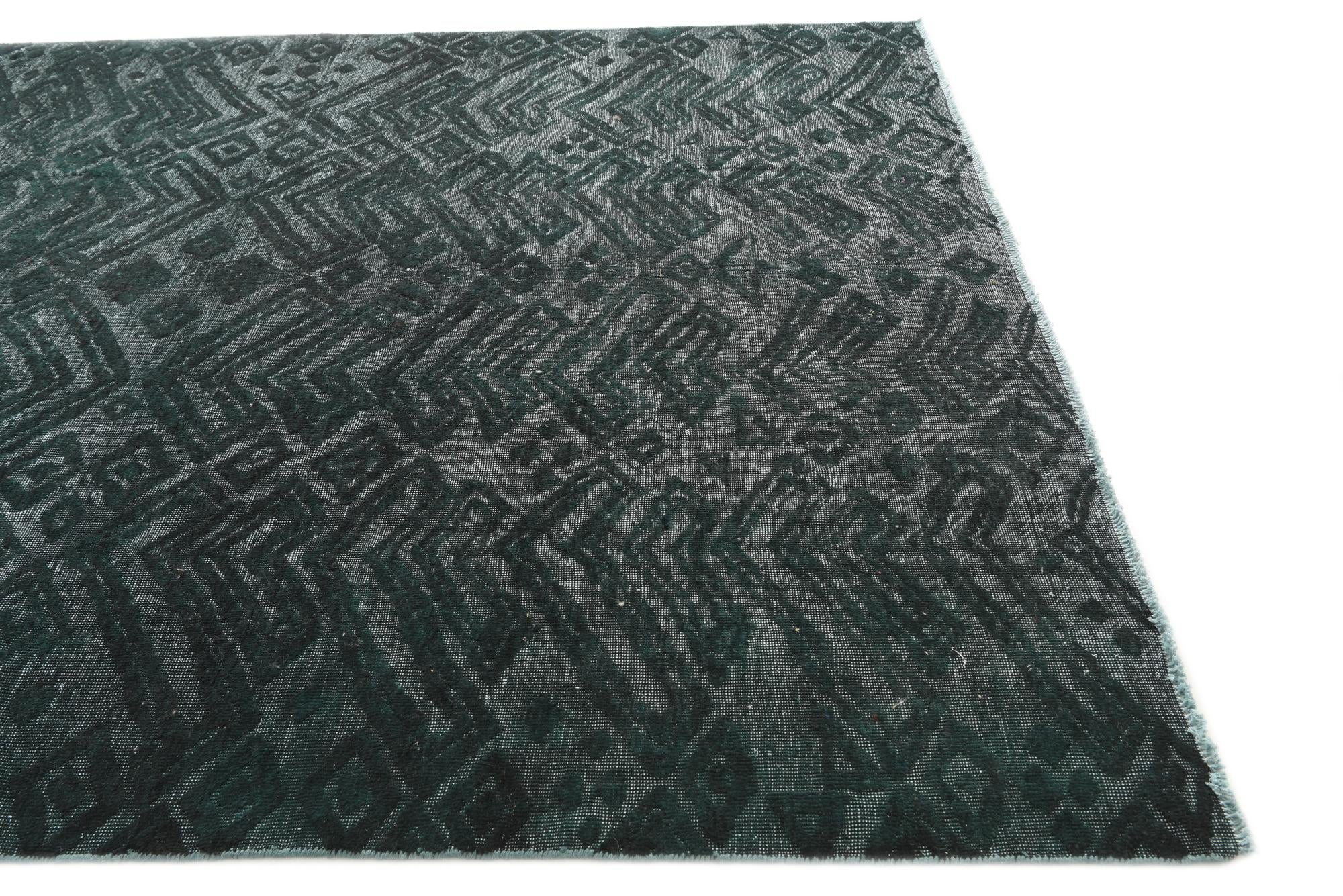 8' x 10' 4 Hand Knotted Darya Wool Rug