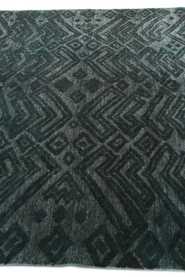 Detail image of 8' x 10' 4 Hand Knotted Darya Wool Rug