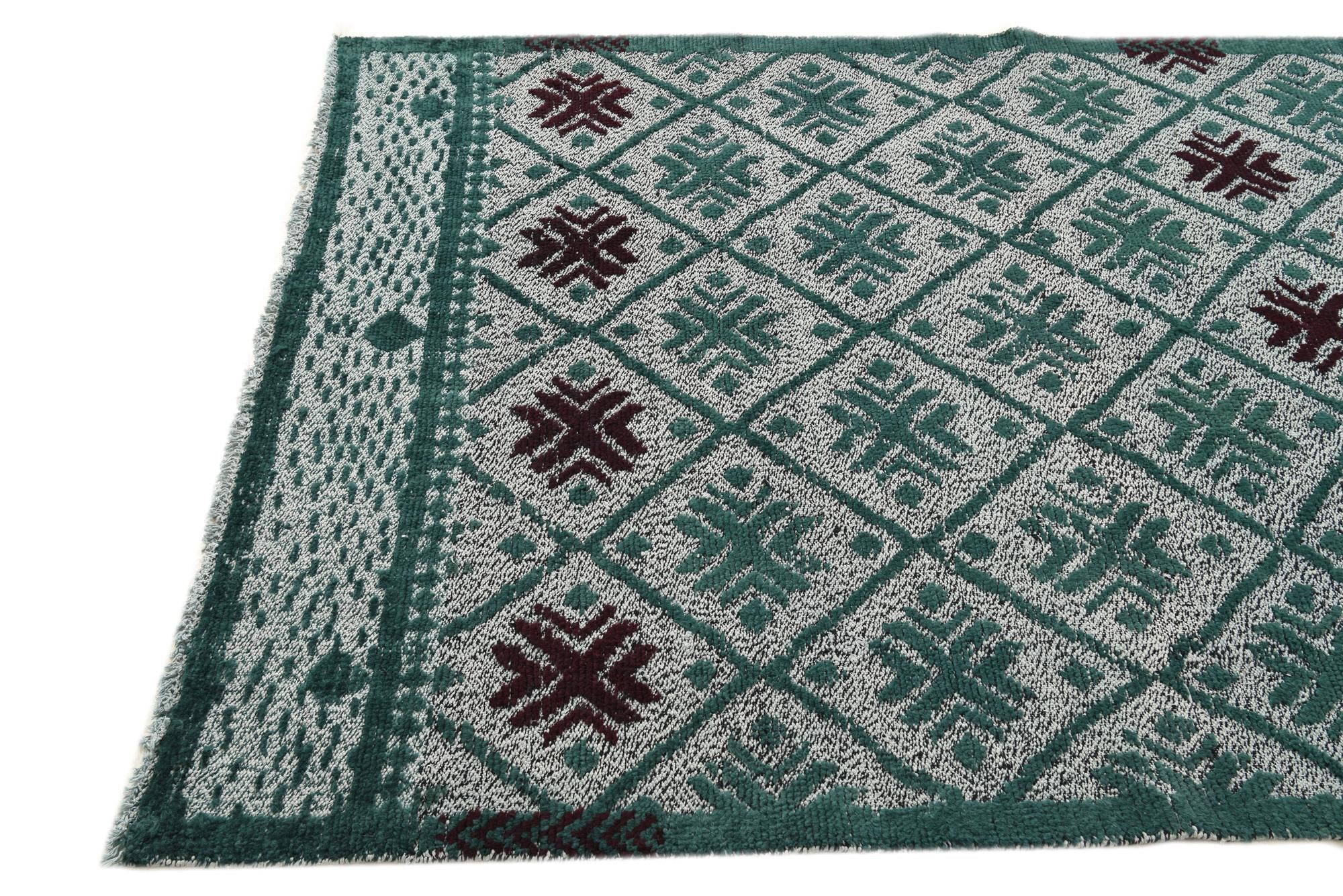 4' 11 x 7' Hand Knotted Darya Wool Rug