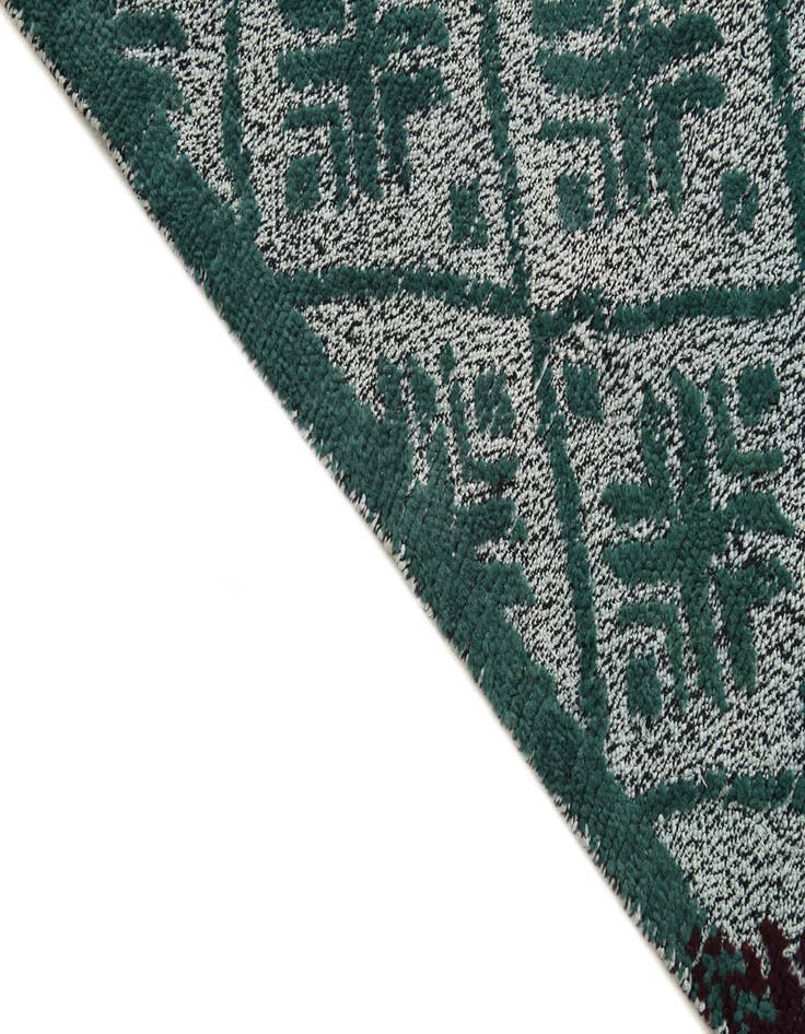 Detail image of 4' 11 x 7'  Hand Knotted Darya Wool Rug