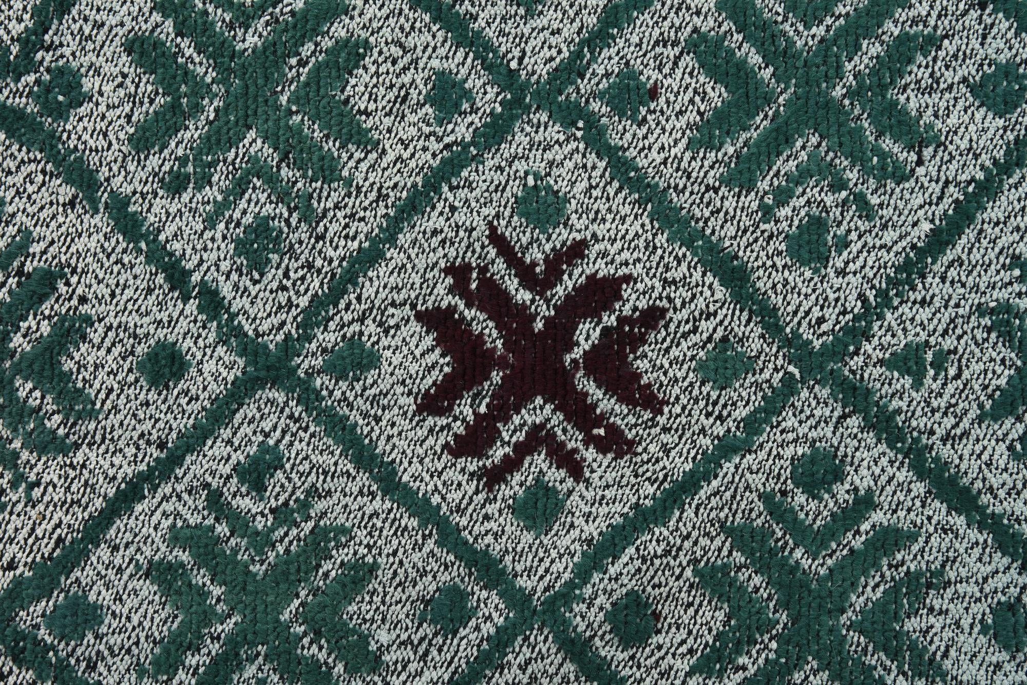 4' 11 x 7' Hand Knotted Darya Wool Rug