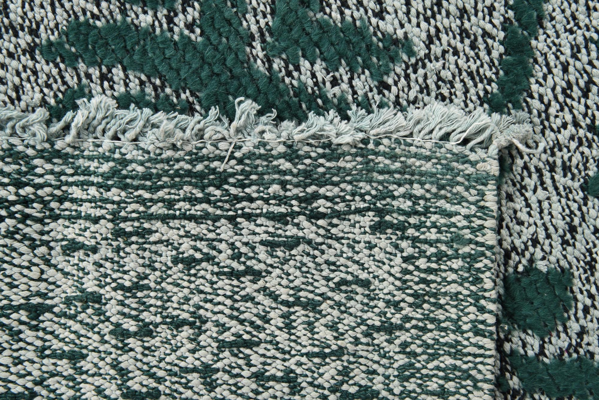 4' 11 x 7' Hand Knotted Darya Wool Rug