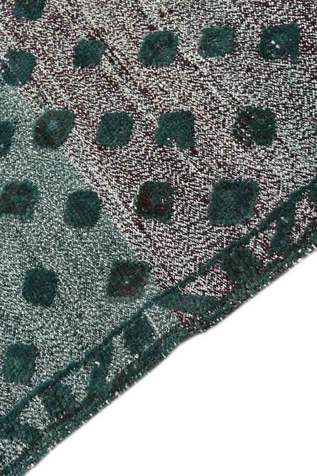 Detail image of 4' 8 x 6' 6 Hand Knotted Darya Wool Rug