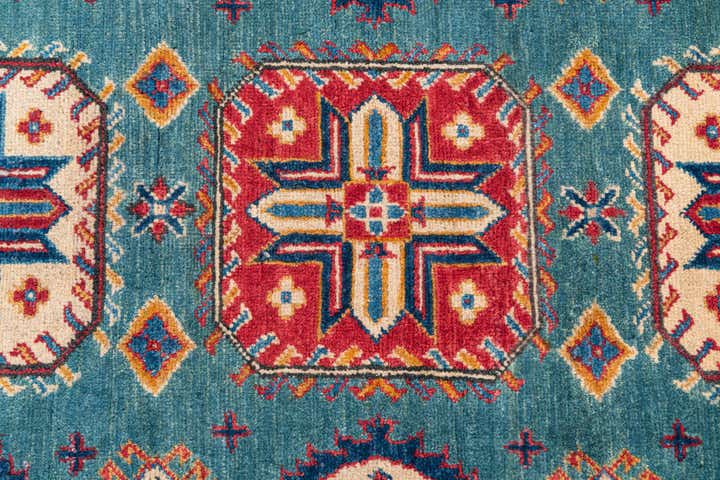 4' x 6' 1 Hand Knotted Kazak Rug