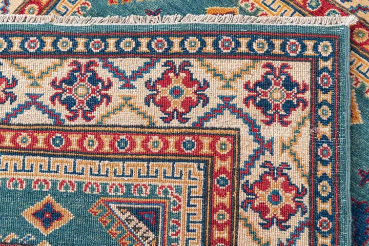 4' x 6' 1 Hand Knotted Kazak Rug
