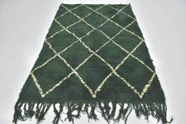 Detail image of 4' 10 x 7' 8 Hand Knotted Moroccan Wool Rug