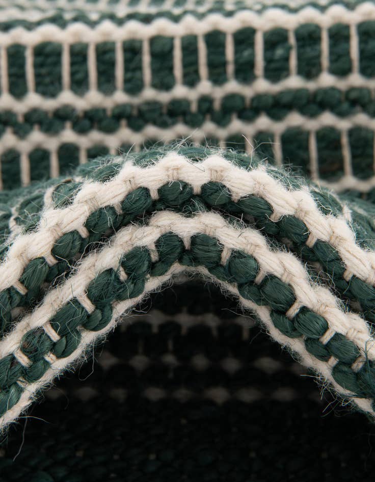 Detail image of 10' x 10'  Hand Woven Lariat Square Rug