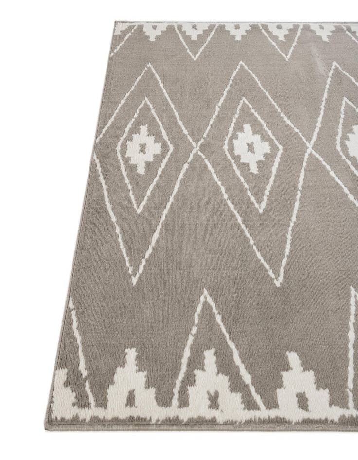 Detail image of 5' 3 x 7' 8 Lattice Rug