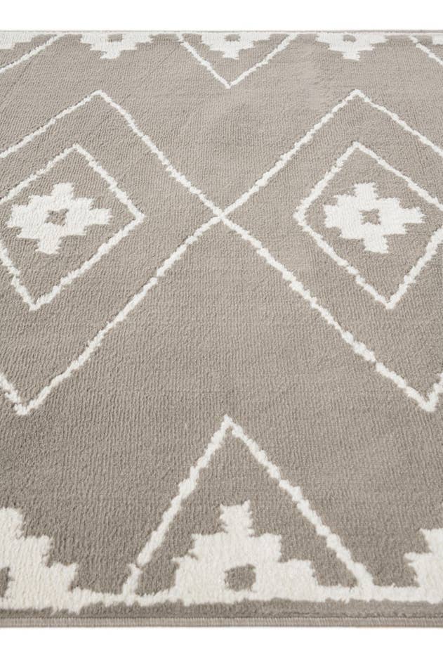 Detail image of 5' 3 x 7' 8 Lattice Rug