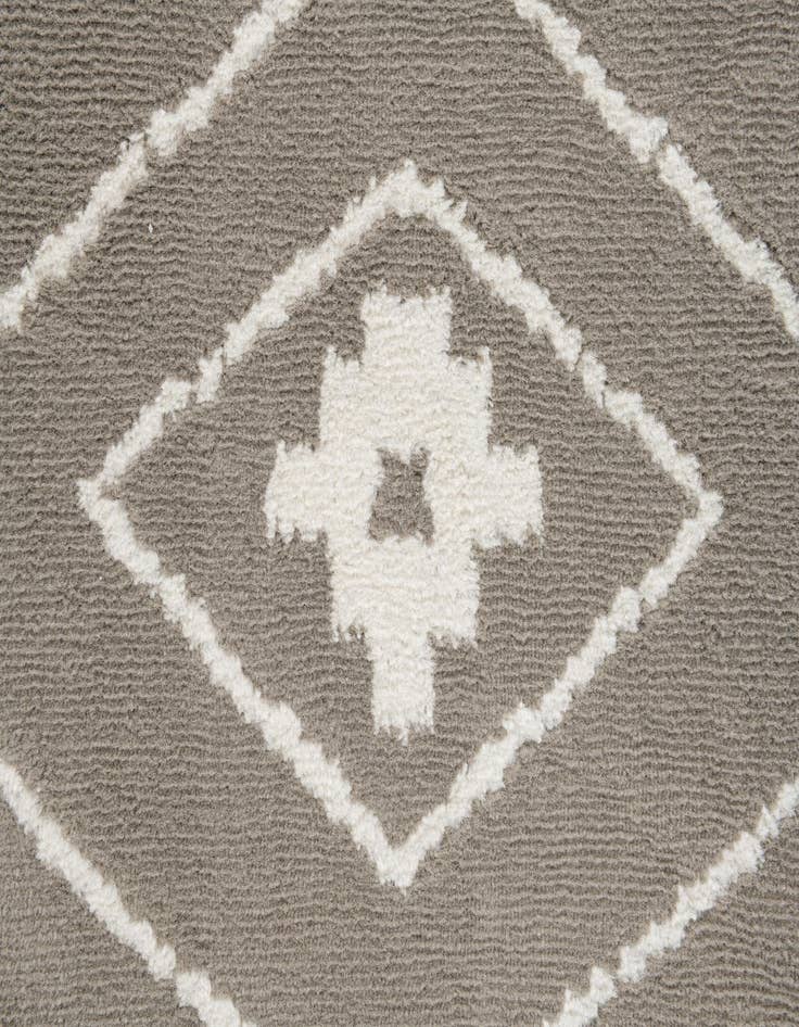 Detail image of 5' 3 x 7' 8 Lattice Rug