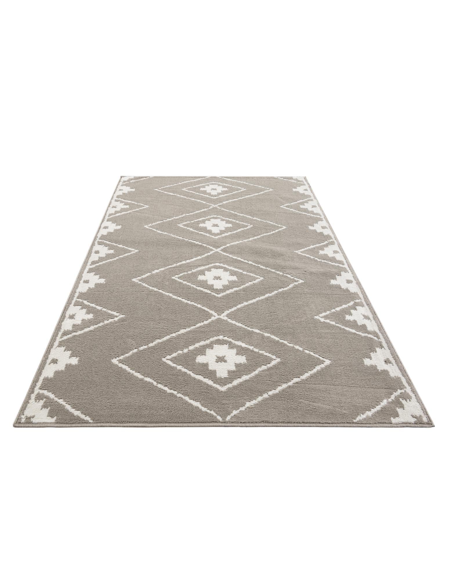5' 3 x 7' 8 Trellis Rug