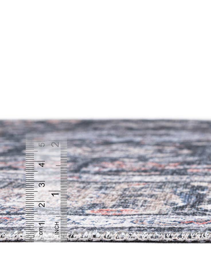 Detail image of 7' 10 x 7' 10 Yara Square Rug