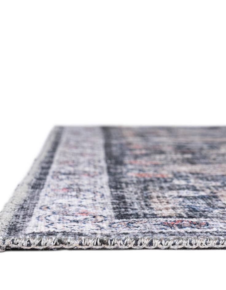 Detail image of 7' 10 x 7' 10 Yara Square Rug