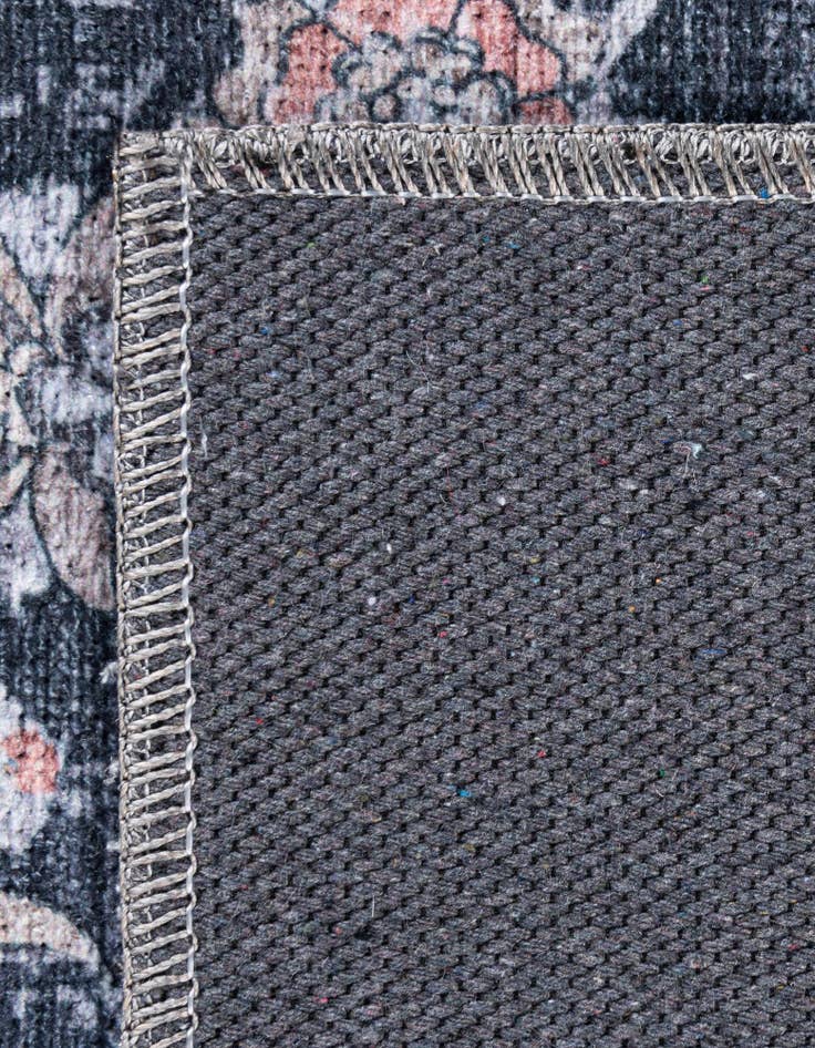 Detail image of 7' 10 x 7' 10 Yara Square Rug