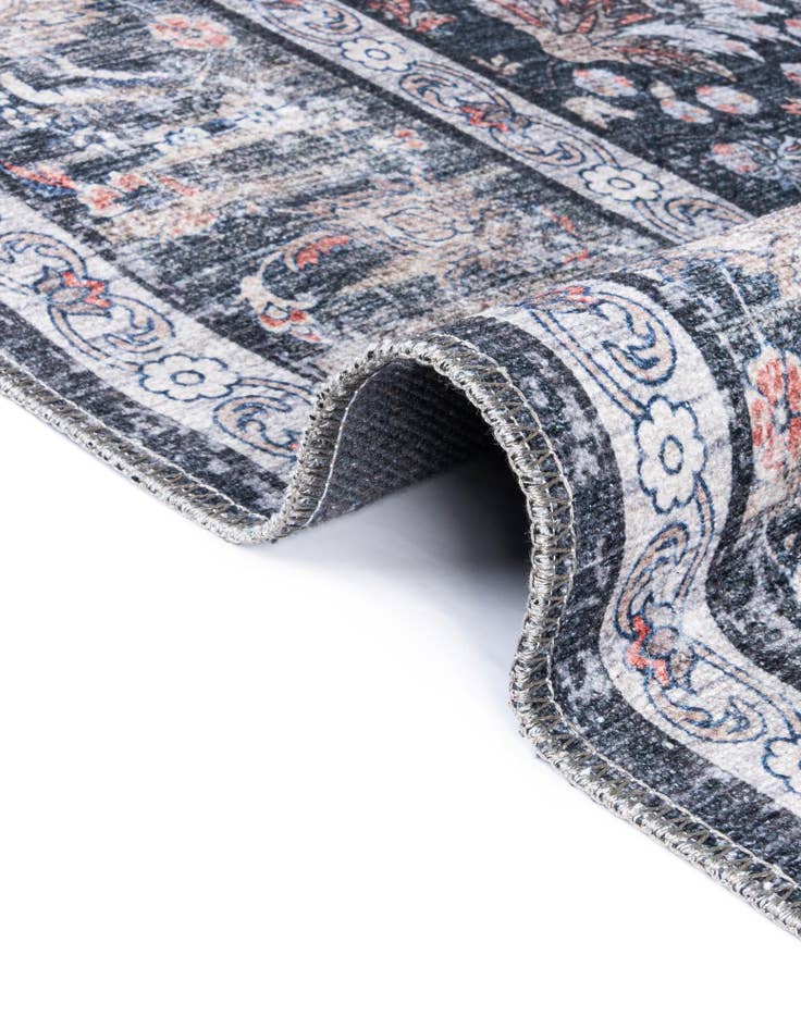 Detail image of 7' 10 x 7' 10 Yara Square Rug