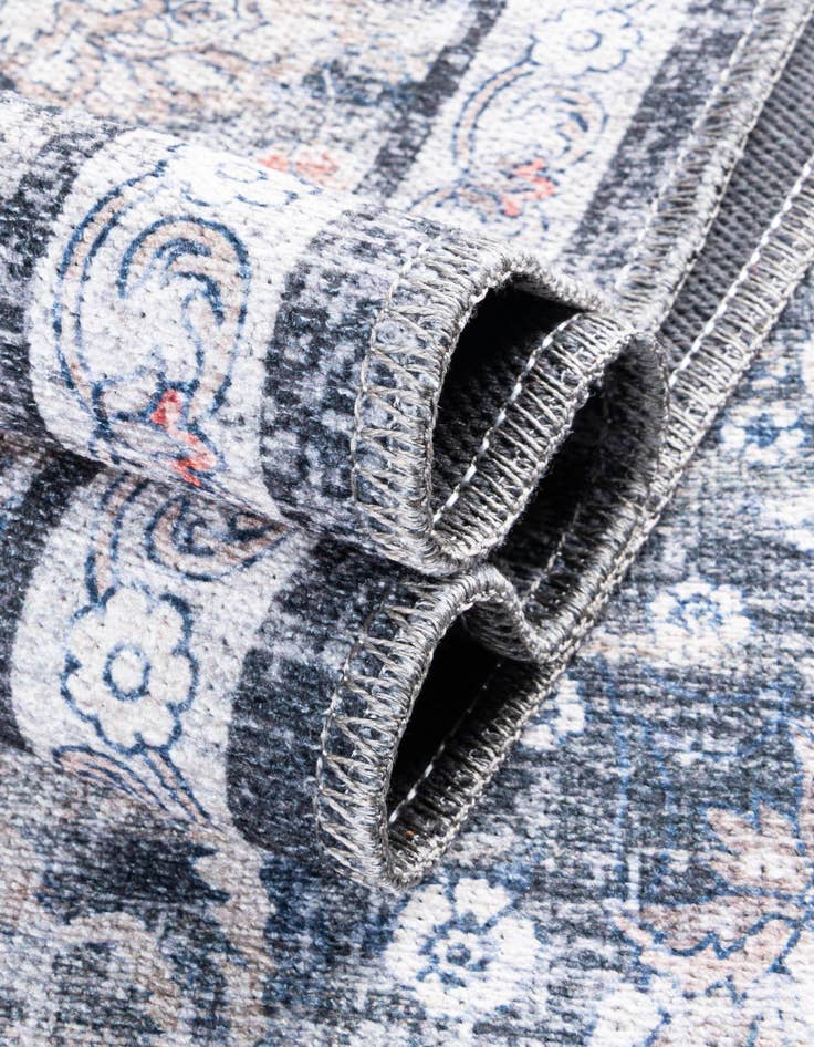 Detail image of 7' 10 x 7' 10 Yara Square Rug