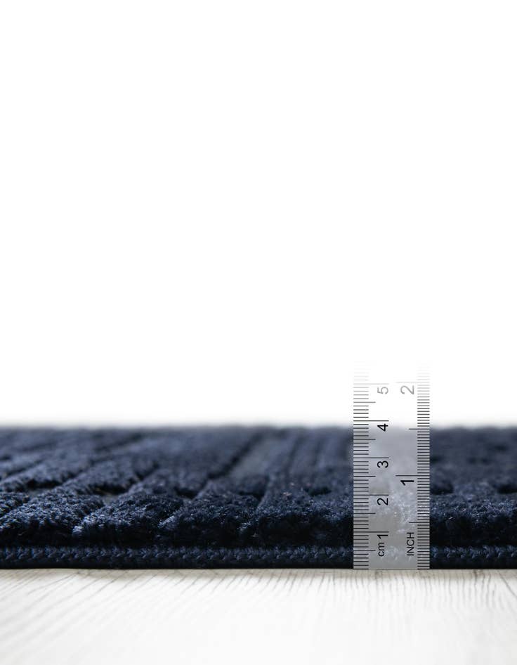 Detail image of 2' 2 x 6' Textura Designer Runner Rug